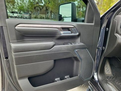 Used 2024 Chevrolet Silverado 2500 LTZ AWD/4WD image 24