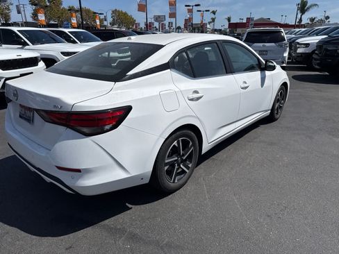Used 2024 Nissan Sentra SV FWD image 15