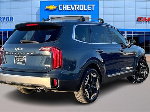 Used 2023 Kia Telluride S w/ S Sunroof Package image 5