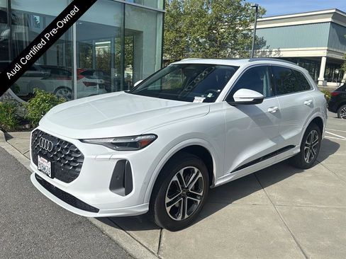 Used 2025 Audi Q5 Premium Plus w/ Premium Plus image 1