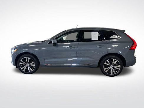 Used 2023 Volvo XC60 B5 Plus w/ Climate Package AWD/4WD image 2