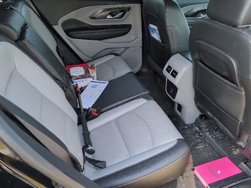 Used 2022 GMC Terrain SLT FWD image 11