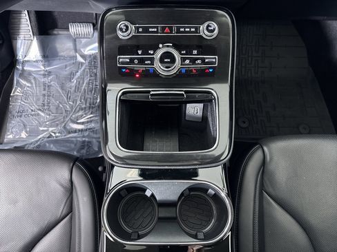 Used 2022 Lincoln Nautilus Reserve w/ Monochromatic Package image 25