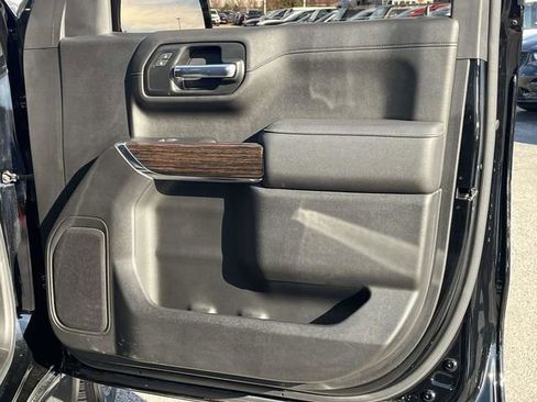 Used 2022 GMC Sierra 1500 Elevation image 25