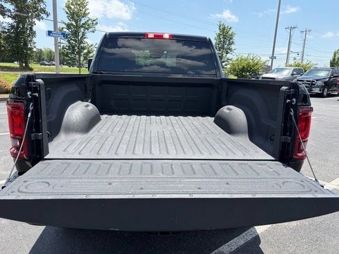 Used 2025 RAM 2500 Big Horn AWD/4WD image 8