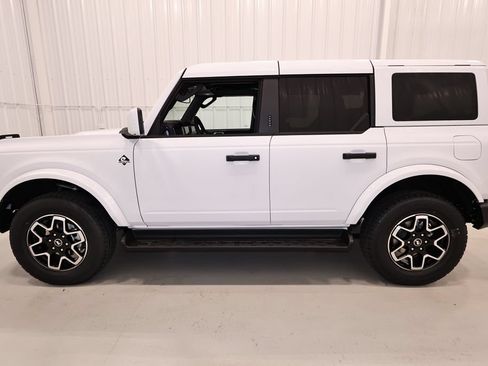 New 2026 Ford Bronco Outer Banks AWD/4WD image 6