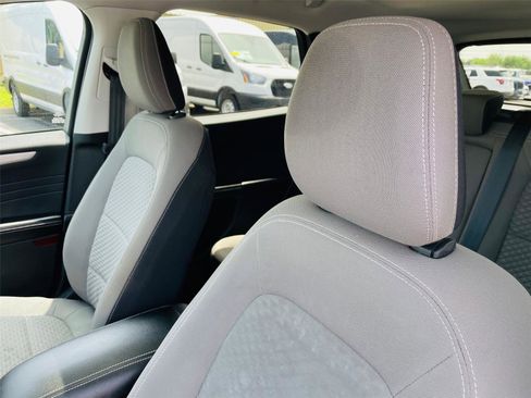 Used 2021 Ford Escape SE w/ SE Sport Appearance Package FWD image 9