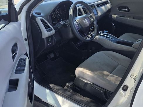 Used 2017 Honda HR-V EX image 16