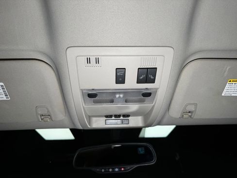 Used 2007 GMC Yukon SLT w/ SLT Preferred Equipment Group image 37