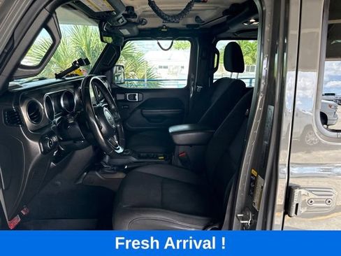 Used 2022 Jeep Gladiator Sport AWD/4WD image 2
