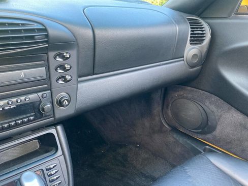 Used 2001 Porsche 911 Carrera image 21