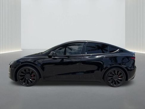 Used 2025 Tesla Model Y Performance AWD/4WD image 8