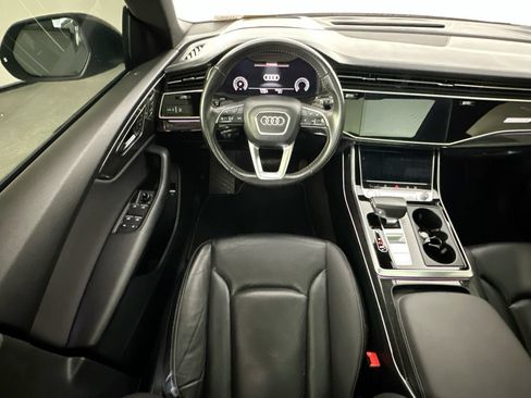 Used 2019 Audi Q8 Prestige w/ Adaptive Chassis Package AWD/4WD image 9