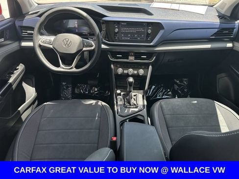Certified 2024 Volkswagen Taos SE FWD image 16