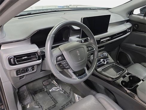 Used 2022 Lincoln Nautilus Reserve w/ Equipment Group 201A image 13