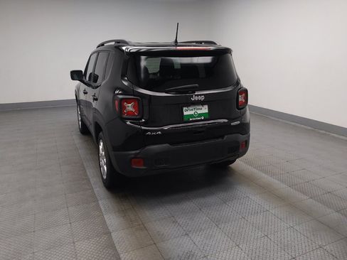 Used 2022 Jeep Renegade Latitude AWD/4WD image 5