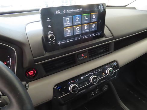 Used 2023 Honda Pilot Elite image 17