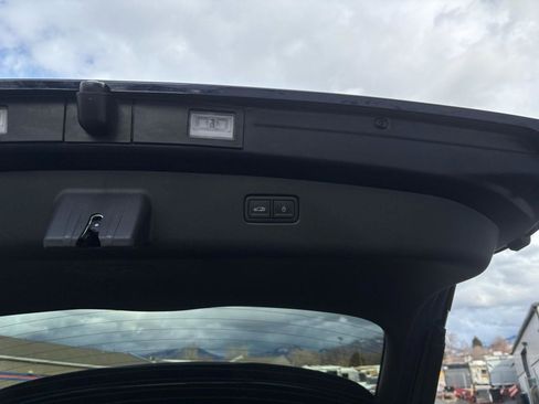 Used 2025 Genesis GV70 3.5T Sport image 23