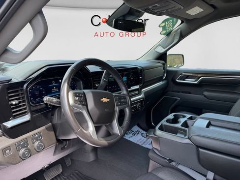 Used 2022 Chevrolet Silverado 1500 LT AWD/4WD image 12