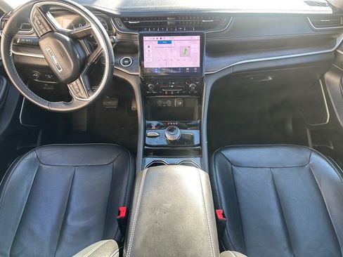 Used 2022 Jeep Grand Cherokee L Limited image 22