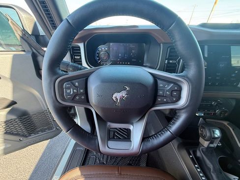Used 2024 Ford Bronco Outer Banks image 12