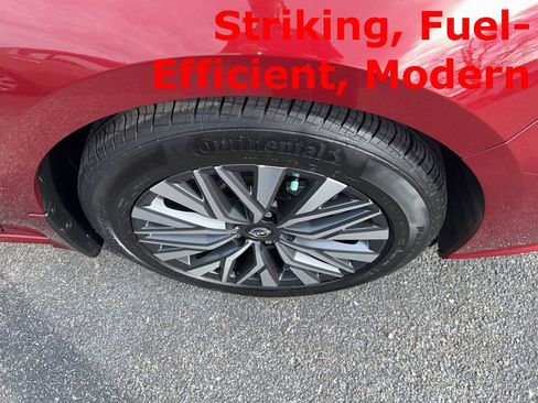 Used 2024 Nissan Altima 2.5 SV image 28