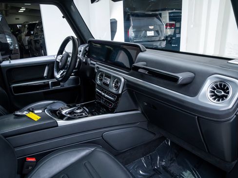 Used 2022 Mercedes-Benz G 550 image 31