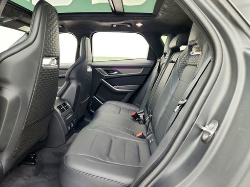 Certified 2025 Jaguar F-PACE SVR image 28