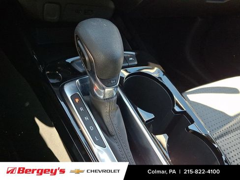 Used 2024 Chevrolet Trax LT w/ Driver Confidence Package FWD image 17