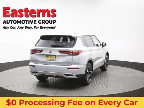 Used 2024 Mitsubishi Outlander SE AWD/4WD image 38