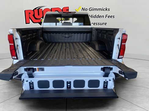 New 2026 Chevrolet Silverado 2500 ZR2 image 14