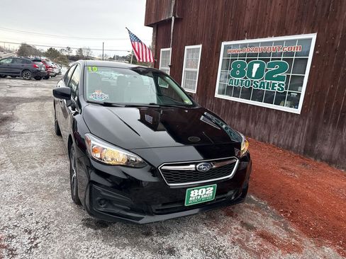Used 2019 Subaru Impreza 2.0i Premium image 2
