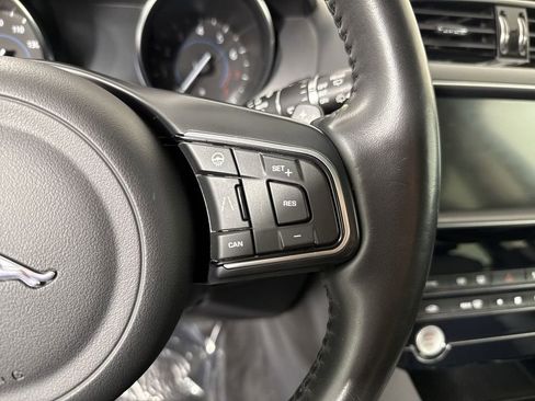 Used 2020 Jaguar F-PACE Premium AWD/4WD image 38