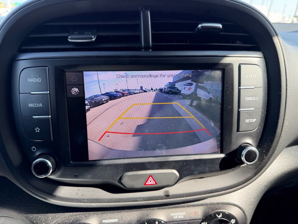 Used 2022 Kia Soul LX w/ Technology Package FWD image 12