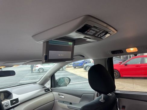 Used 2016 Honda Odyssey SE image 16