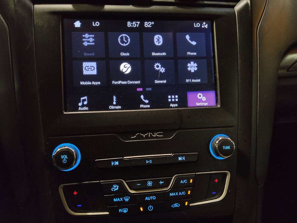 Used 2019 Ford Fusion SE w/ Equipment Group 151A FWD image 25