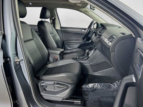 Used 2019 Volkswagen Tiguan SEL AWD/4WD image 28