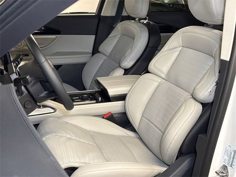 New 2026 Lincoln Nautilus Reserve image 20