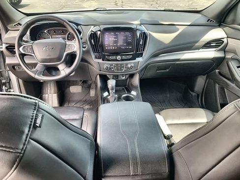 Certified 2023 Chevrolet Traverse LT w/ Midnight/Sport Edition FWD image 19