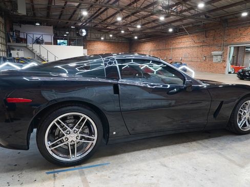 Used 2008 Chevrolet Corvette Coupe w/ Preferred Equipment Group RWD image 16