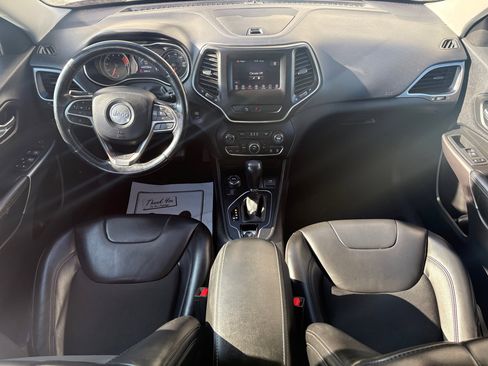 Used 2020 Jeep Cherokee Latitude Plus w/ Cold Weather Group image 8