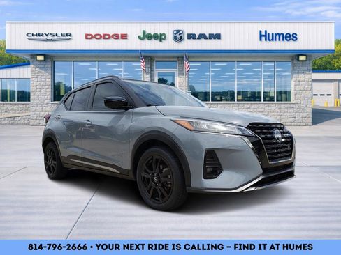 Used 2022 Nissan Kicks SR FWD image 1