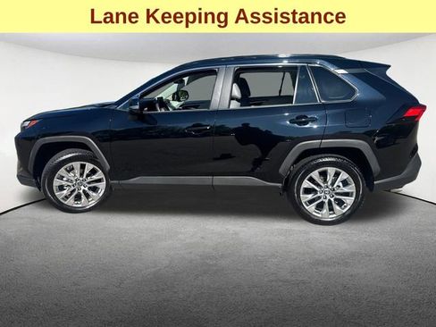 Used 2025 Toyota RAV4 XLE Premium image 6