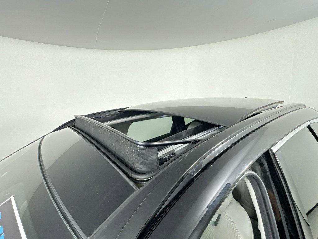 Used 2022 Hyundai Tucson Limited w/ Cargo Package FWD image 23