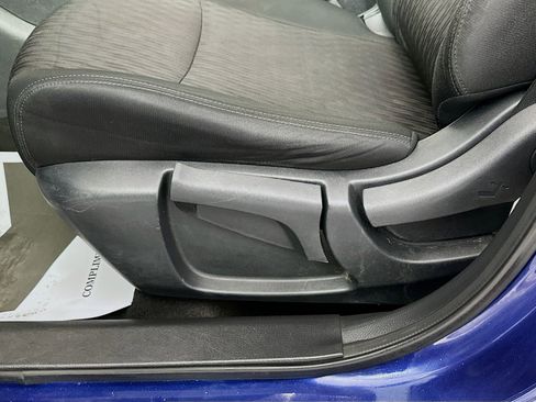 Used 2020 Nissan Rogue S AWD/4WD image 18