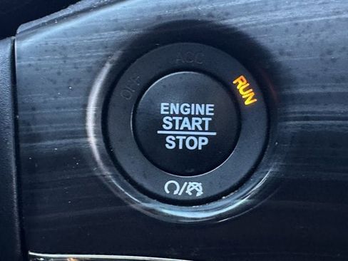 Used 2019 Jeep Grand Cherokee Limited X image 22