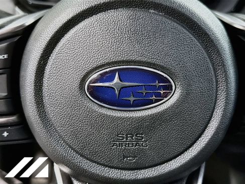 Used 2025 Subaru Outback Premium AWD/4WD image 32