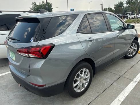 Used 2023 Chevrolet Equinox LS w/ LS Convenience Package AWD/4WD image 5
