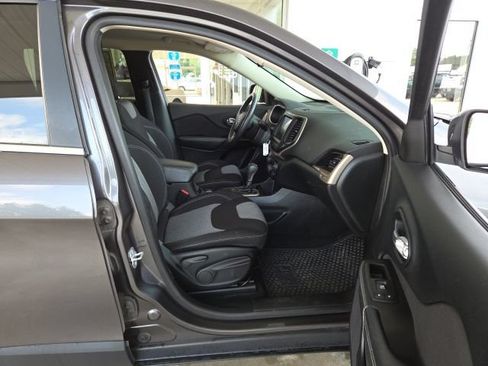 Used 2014 Jeep Cherokee Latitude w/ Cold Weather Group FWD image 47