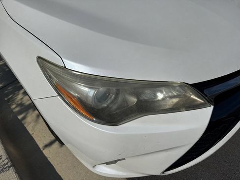 Used 2016 Toyota Camry SE FWD image 4